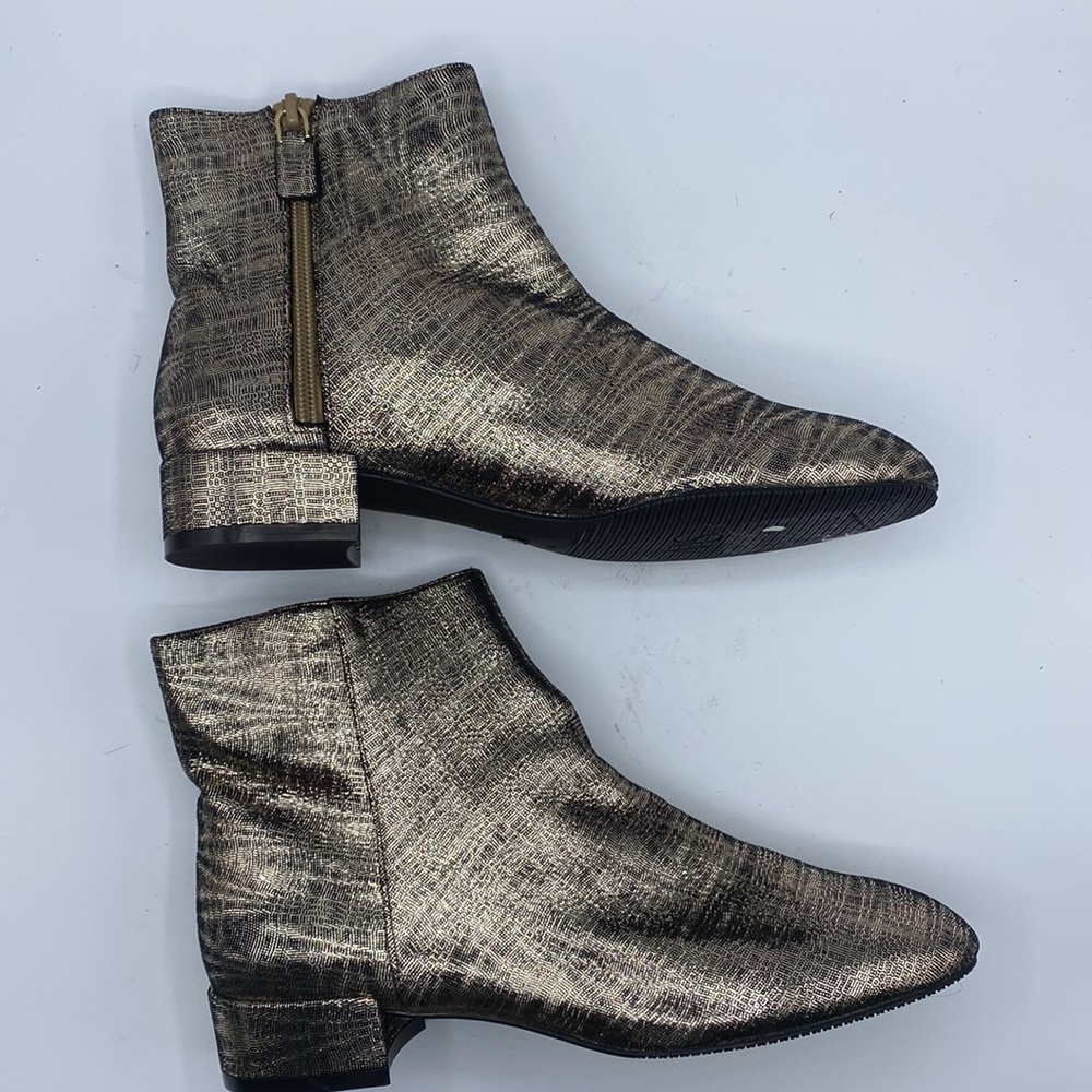 NWOB Stuart Weitzman Quartz 25 Metallic Ankle Boot Size 6.5